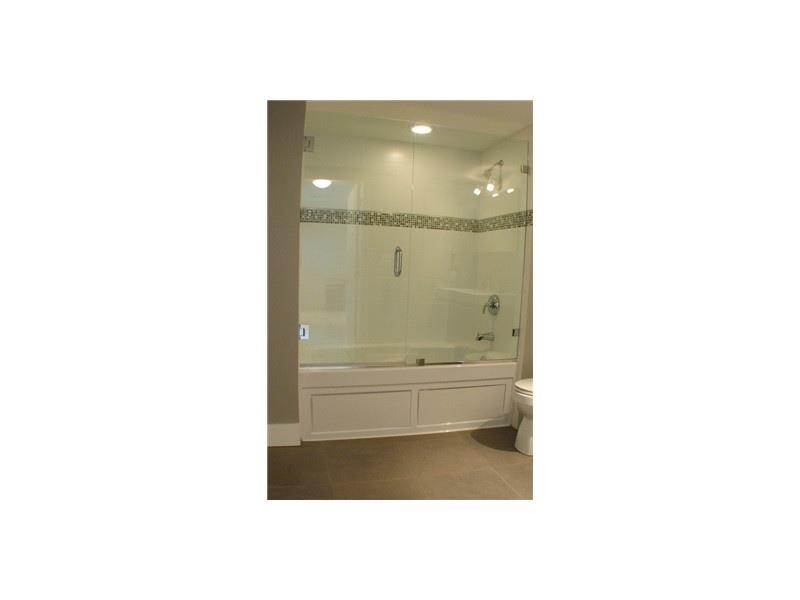 1800 CLUB CONDO - Residential Lease