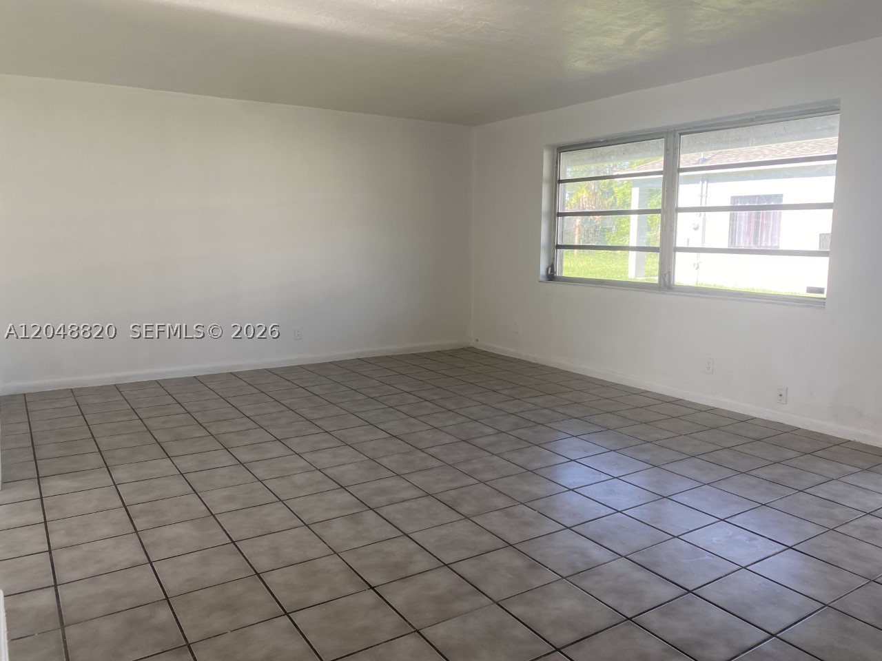 MIAMI GARDENS ESTATES - Residential Income