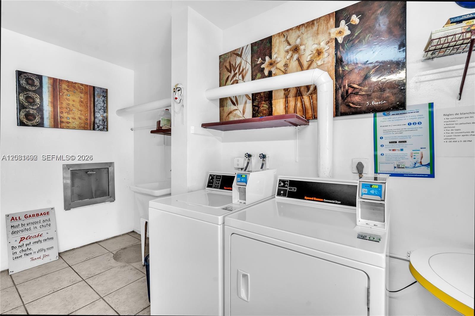 COLONIAL HOUSE CONDO - Residential