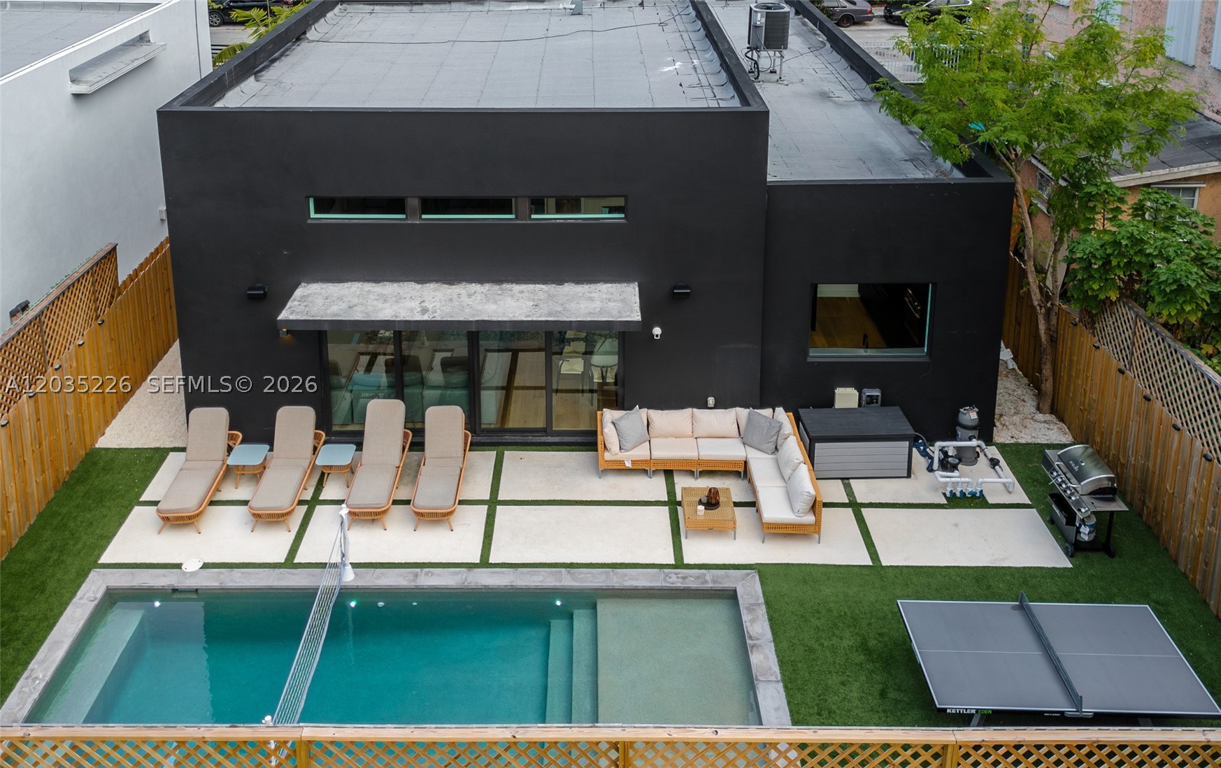 COLUMBIA PARK CORR PL - Residential