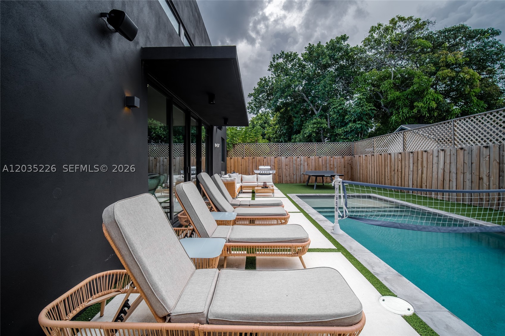 COLUMBIA PARK CORR PL - Residential