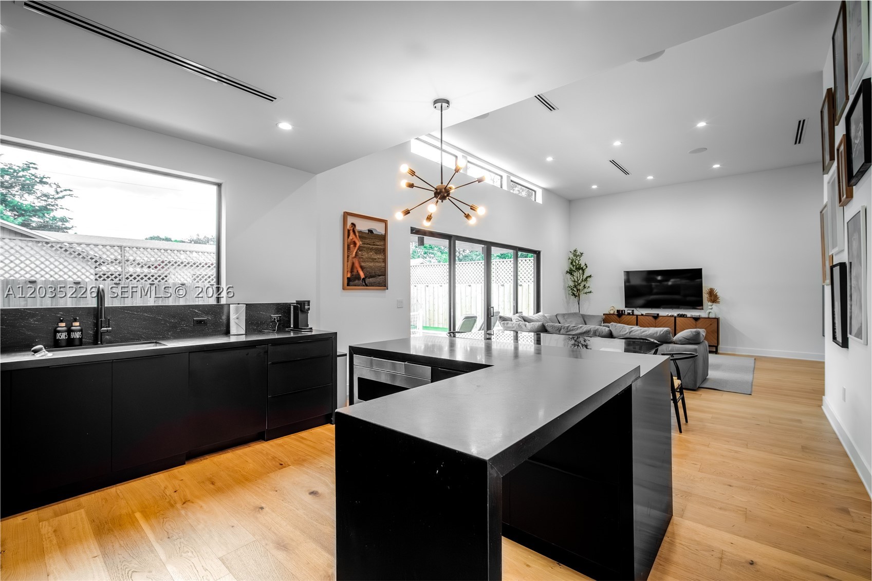 COLUMBIA PARK CORR PL - Residential