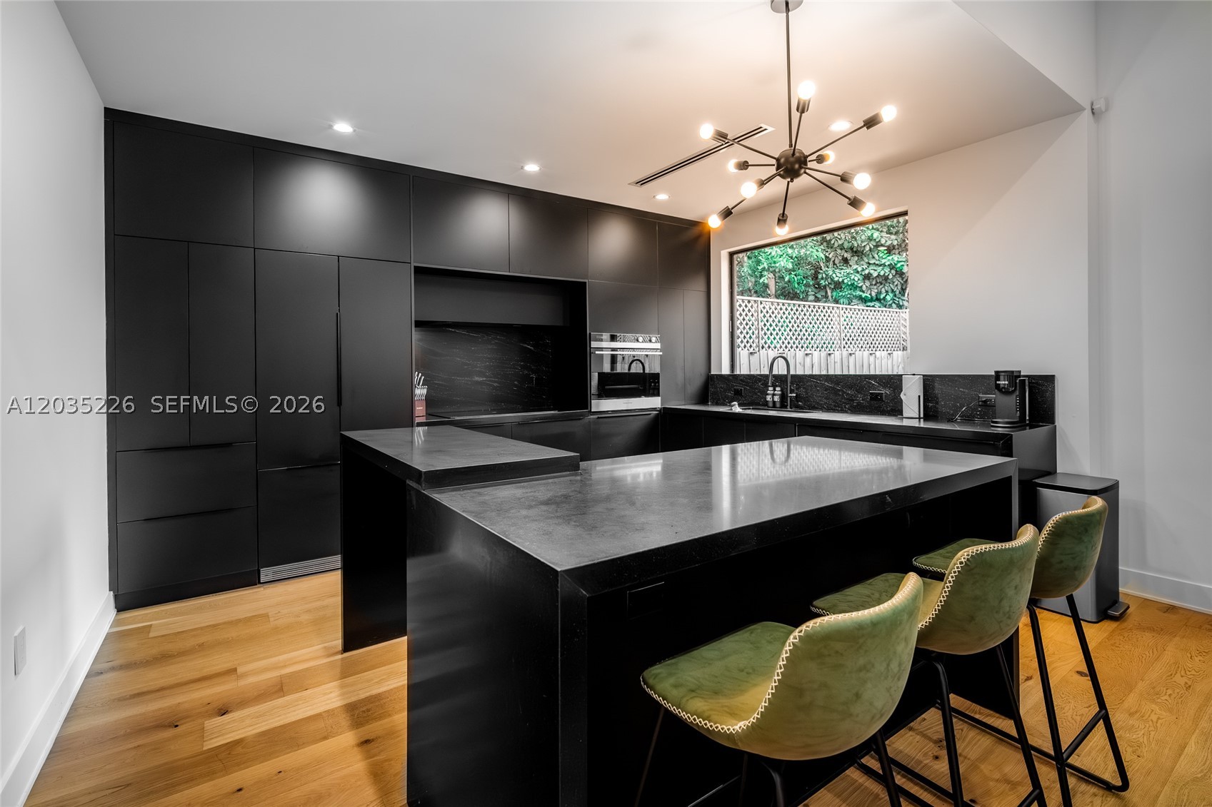 COLUMBIA PARK CORR PL - Residential