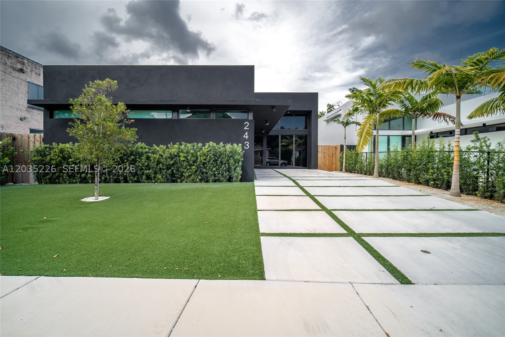 COLUMBIA PARK CORR PL - Residential