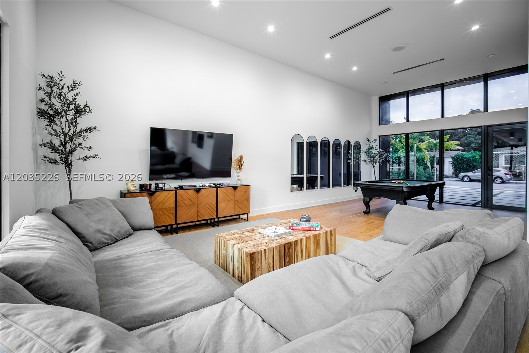 COLUMBIA PARK CORR PL - Residential