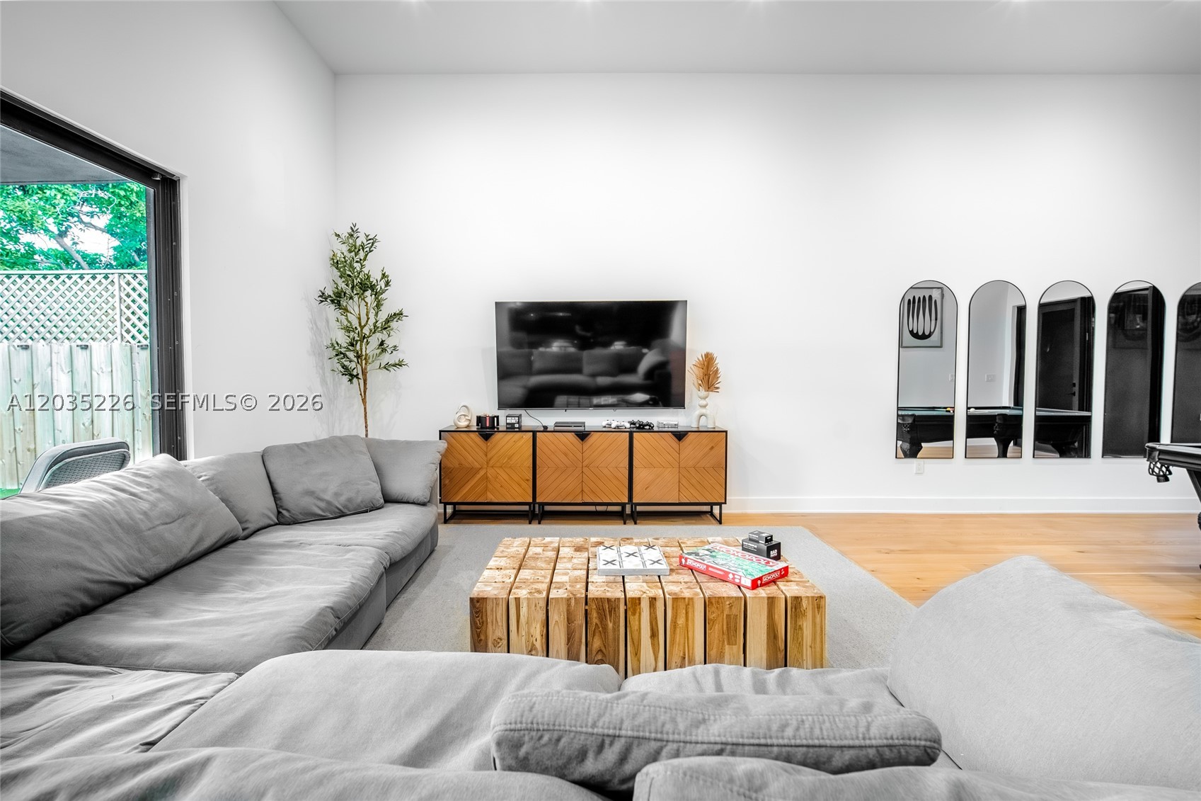 COLUMBIA PARK CORR PL - Residential