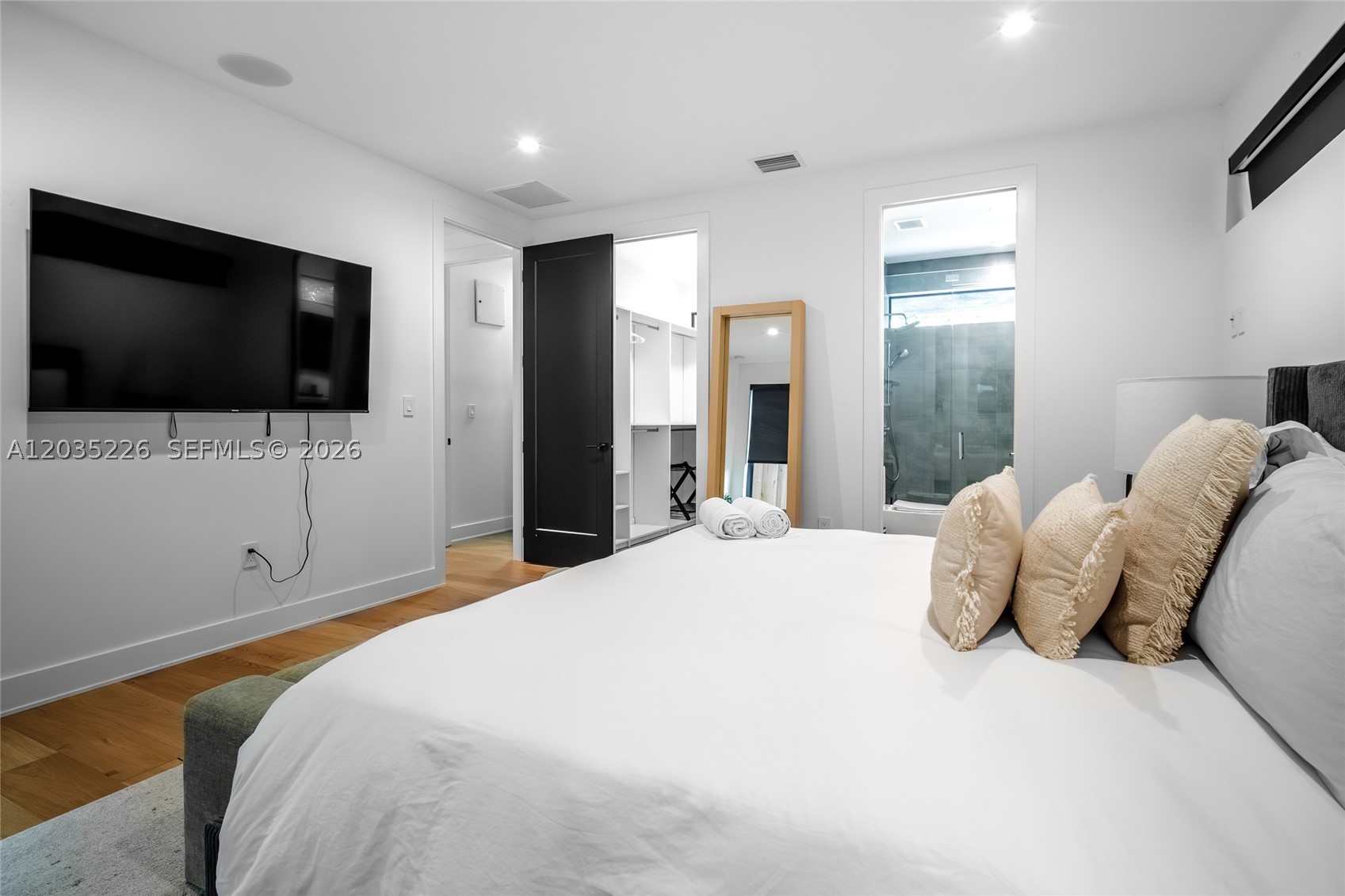 COLUMBIA PARK CORR PL - Residential