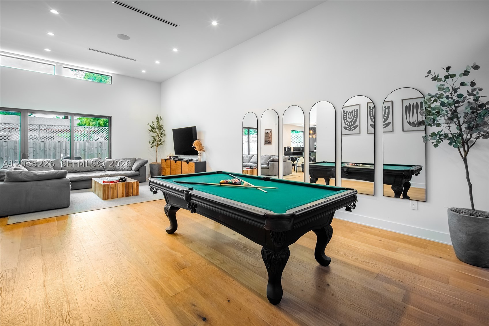 COLUMBIA PARK CORR PL - Residential