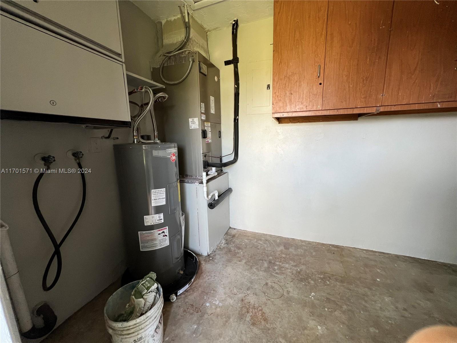HOLLYWOOD BEACH GARDENS - Residential Income