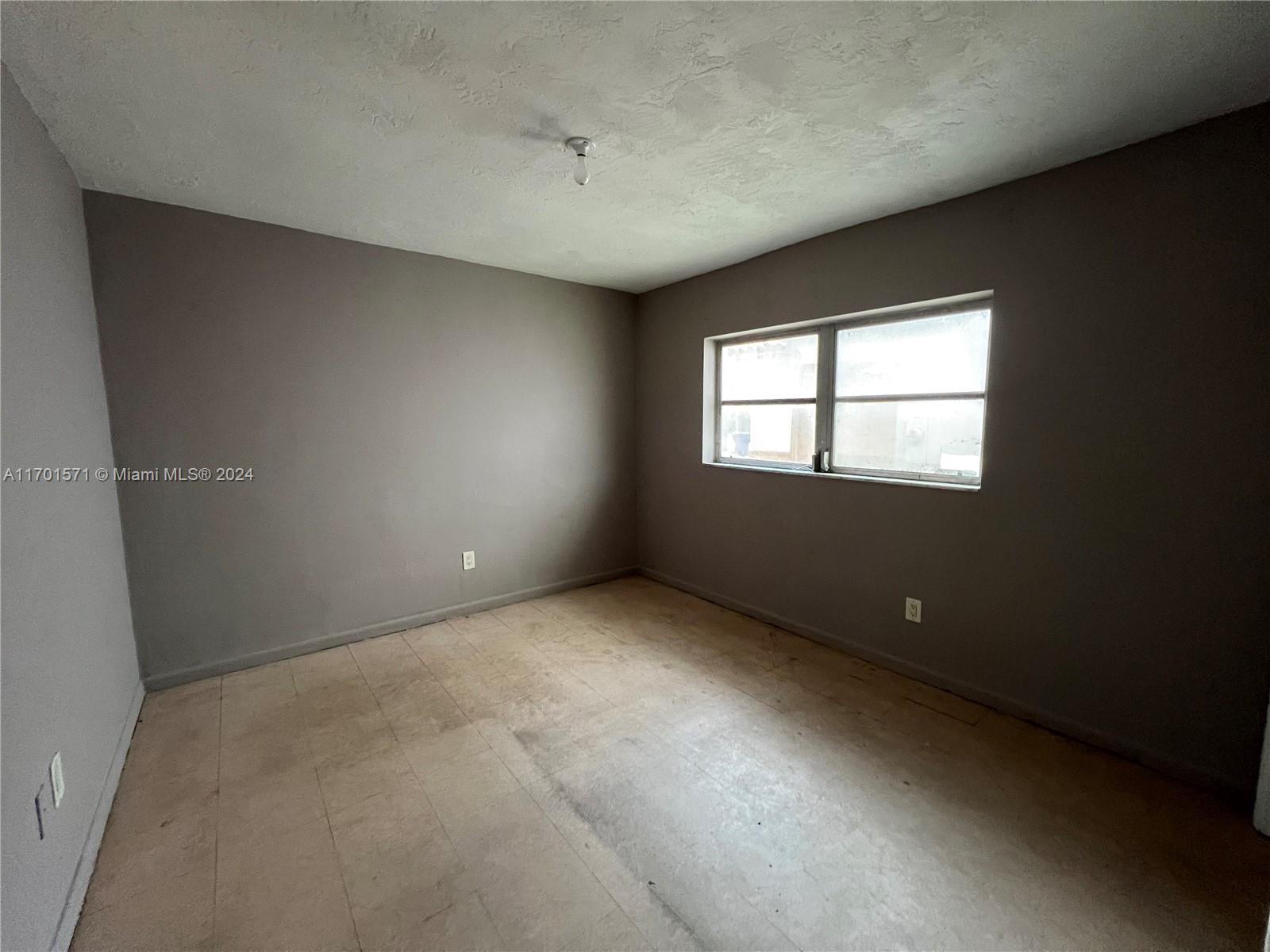HOLLYWOOD BEACH GARDENS - Residential Income