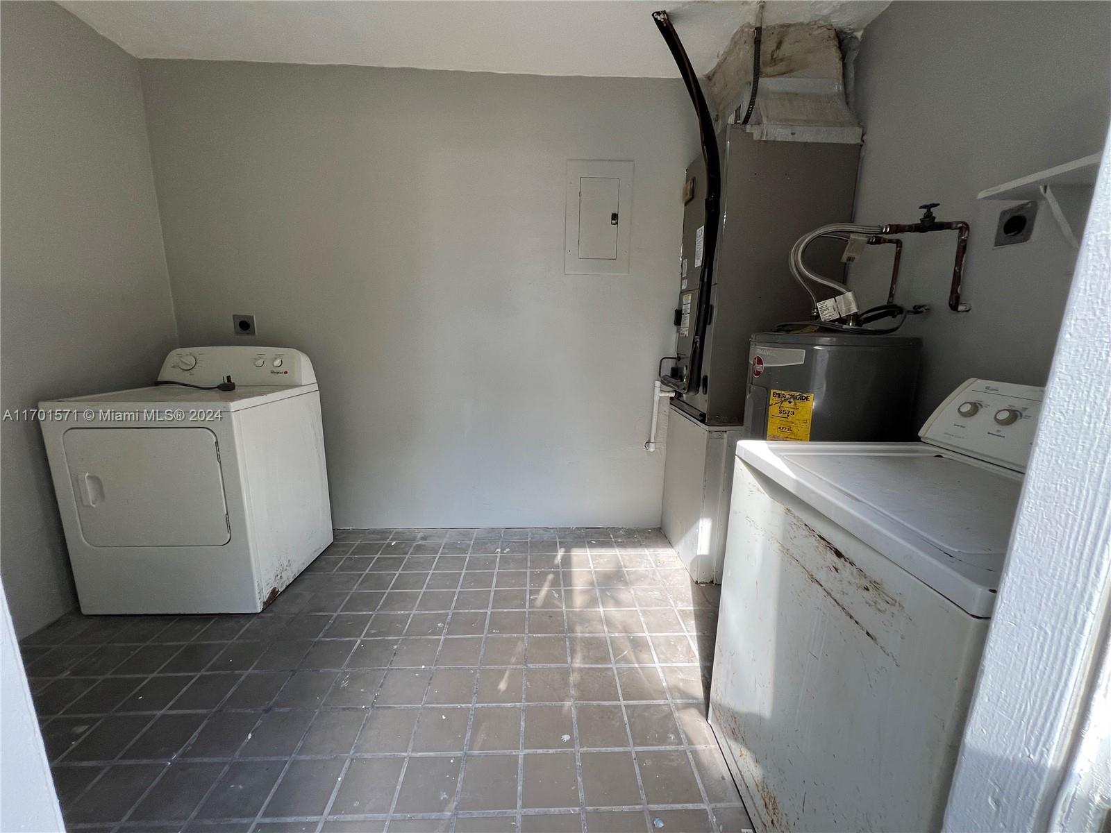 HOLLYWOOD BEACH GARDENS - Residential Income