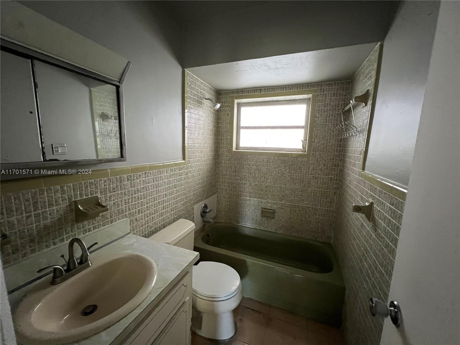 HOLLYWOOD BEACH GARDENS - Residential Income
