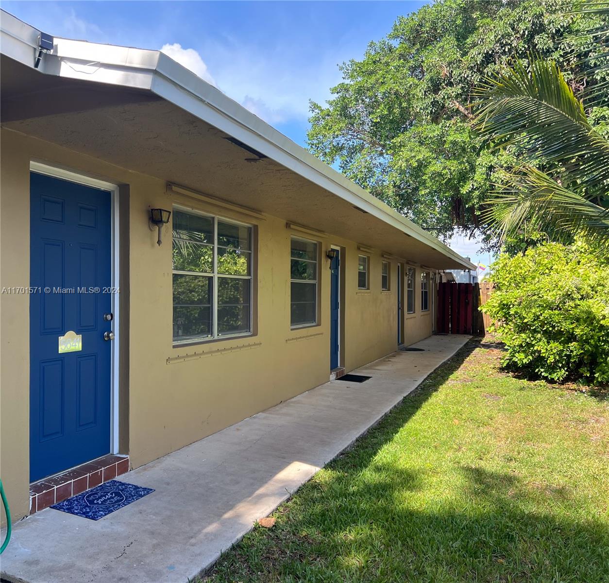 HOLLYWOOD BEACH GARDENS - Residential Income