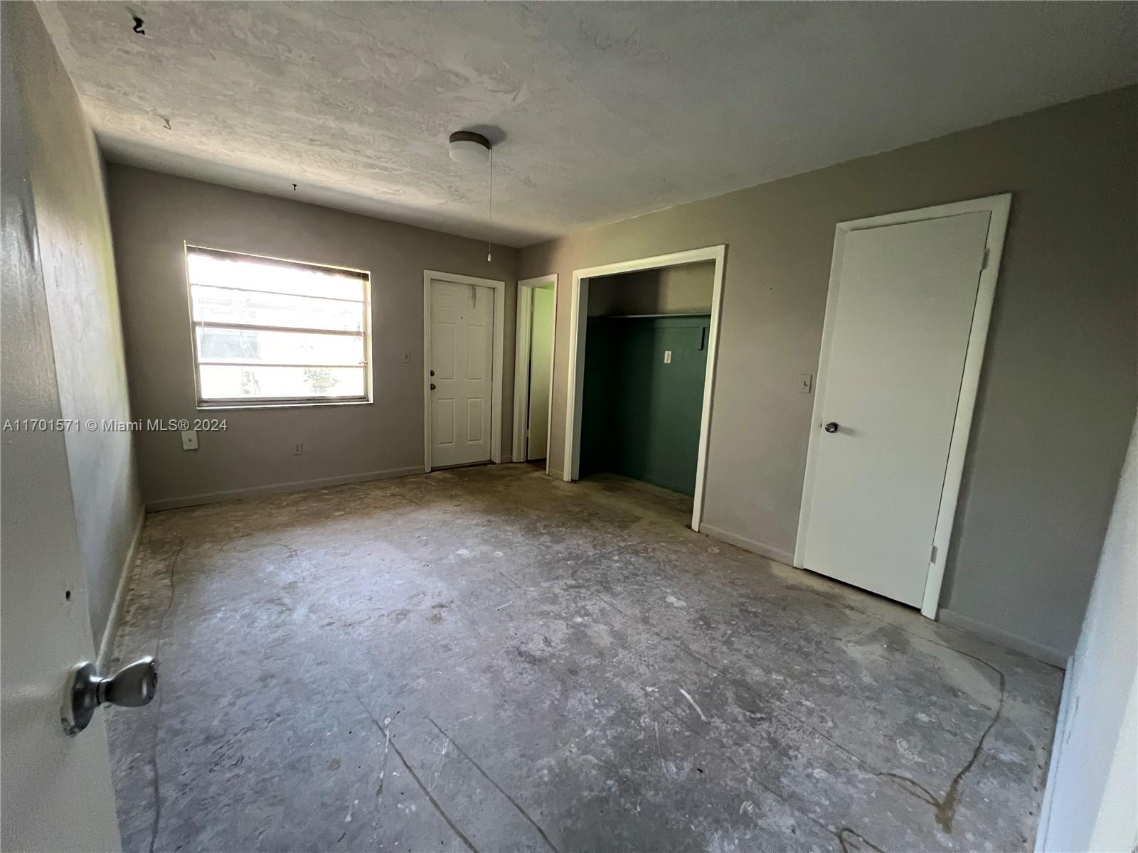 HOLLYWOOD BEACH GARDENS - Residential Income