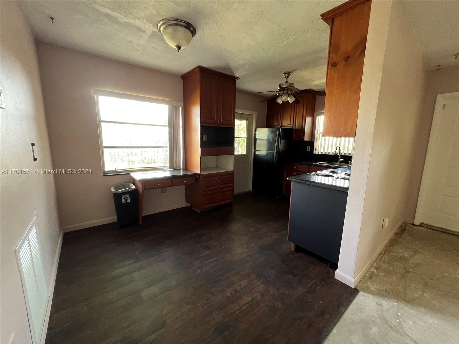 HOLLYWOOD BEACH GARDENS - Residential Income