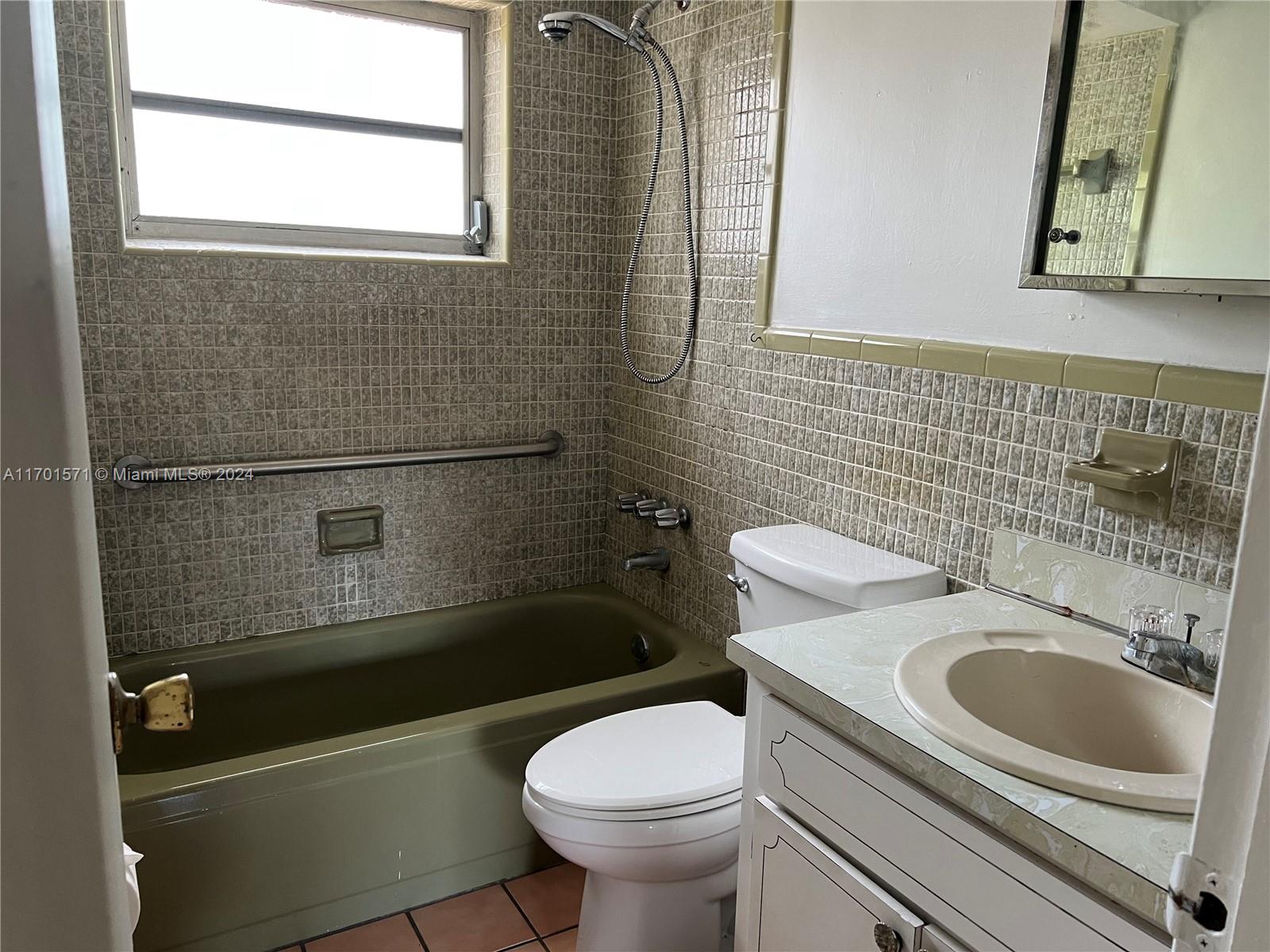 HOLLYWOOD BEACH GARDENS - Residential Income