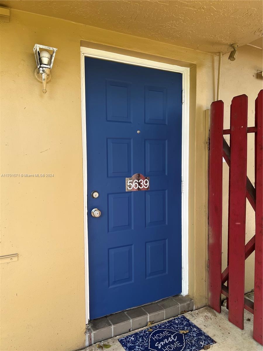 HOLLYWOOD BEACH GARDENS - Residential Income