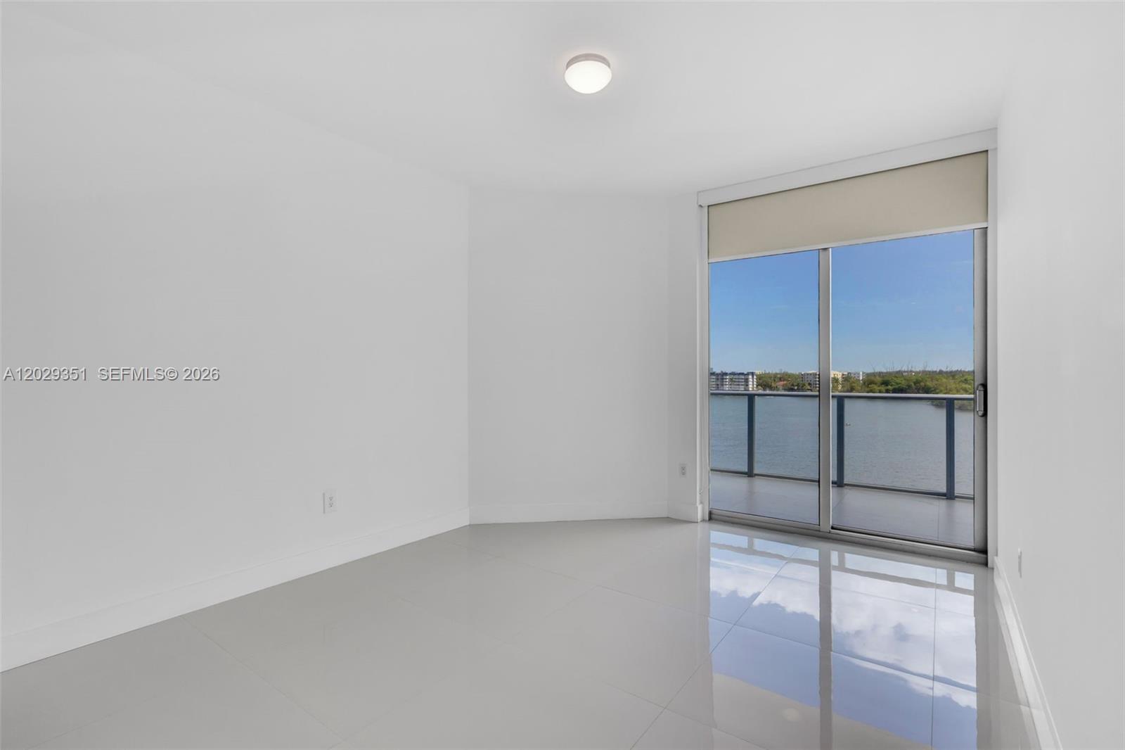 THE RESERVE MARINA PALMS - Residential