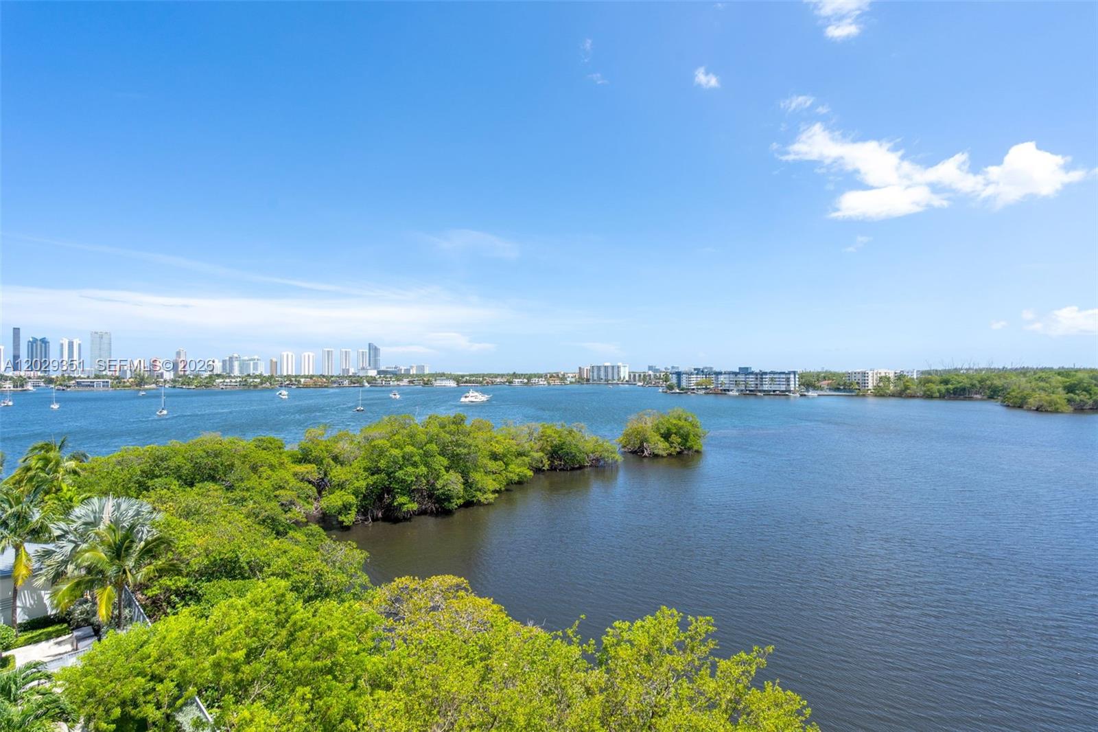 THE RESERVE MARINA PALMS - Residential
