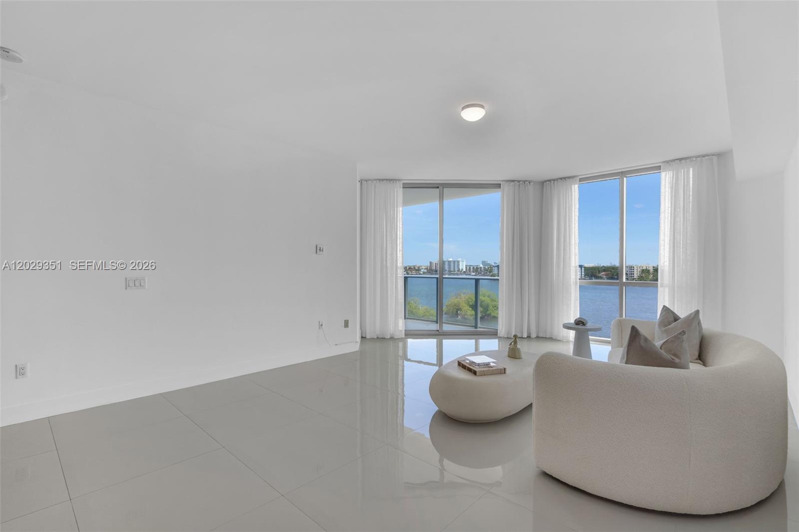 THE RESERVE MARINA PALMS - Residential