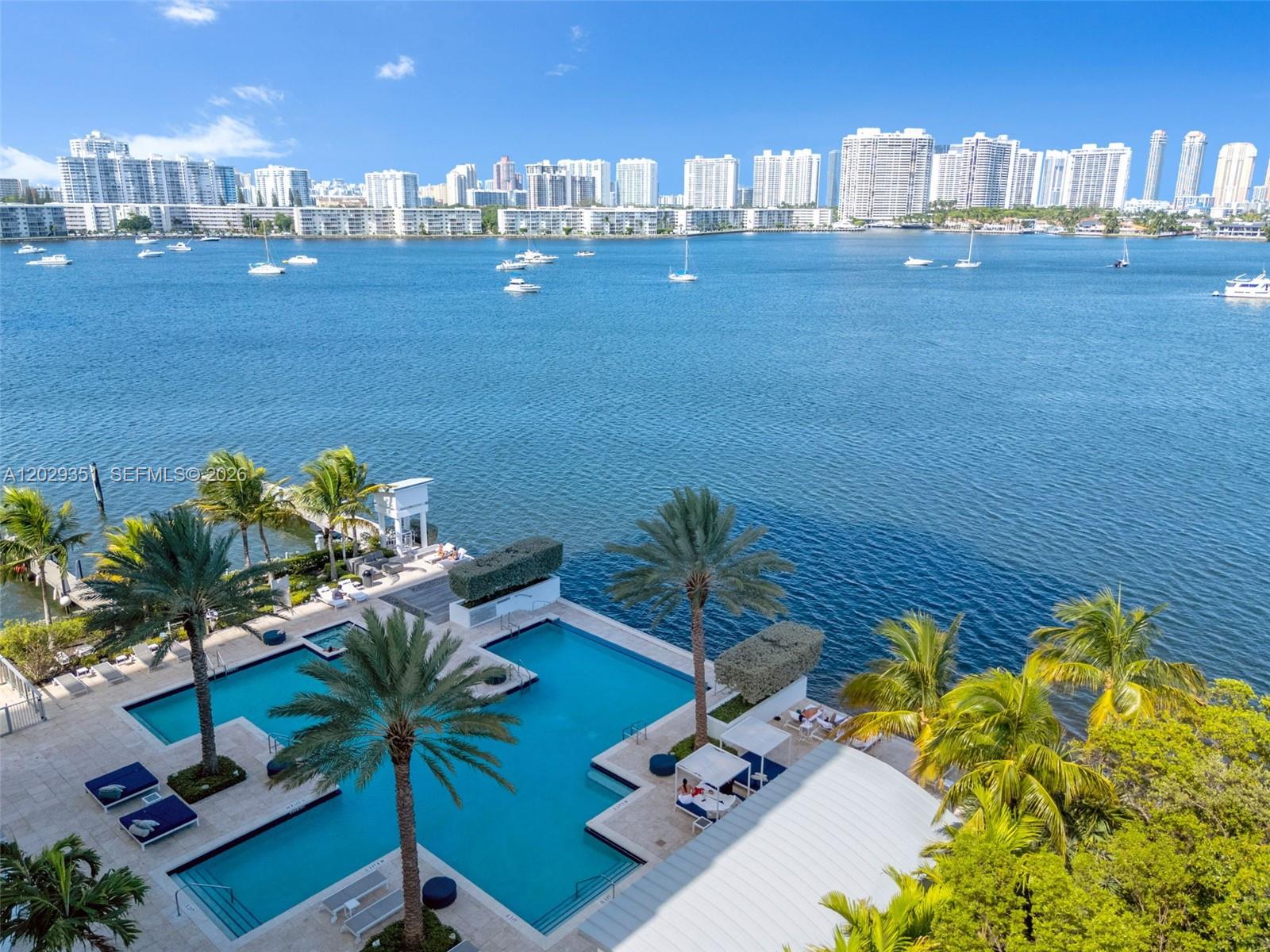 THE RESERVE MARINA PALMS - Residential