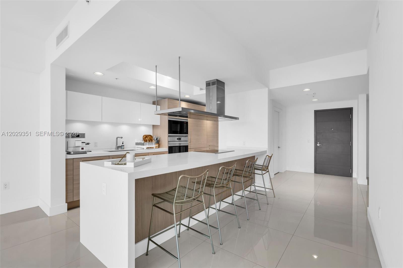 THE RESERVE MARINA PALMS - Residential