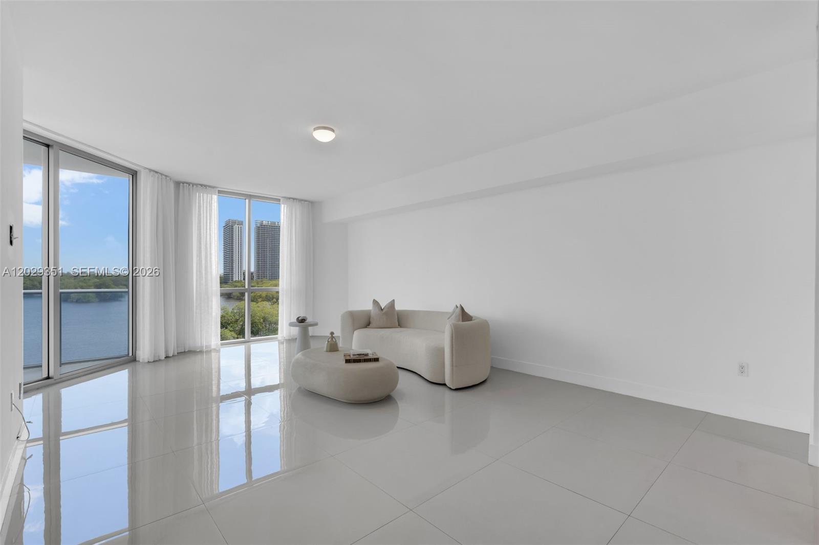 THE RESERVE MARINA PALMS - Residential