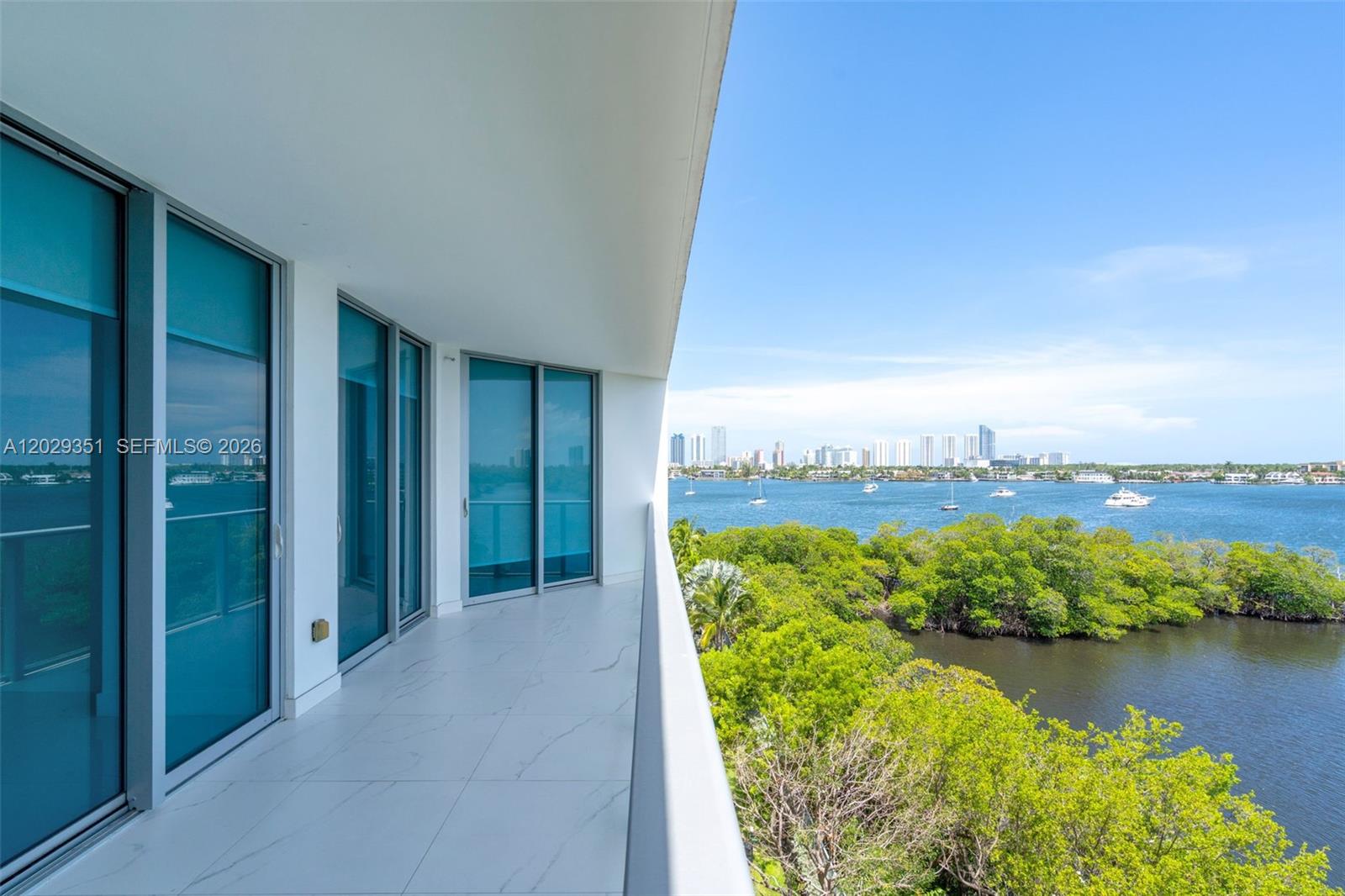 THE RESERVE MARINA PALMS - Residential