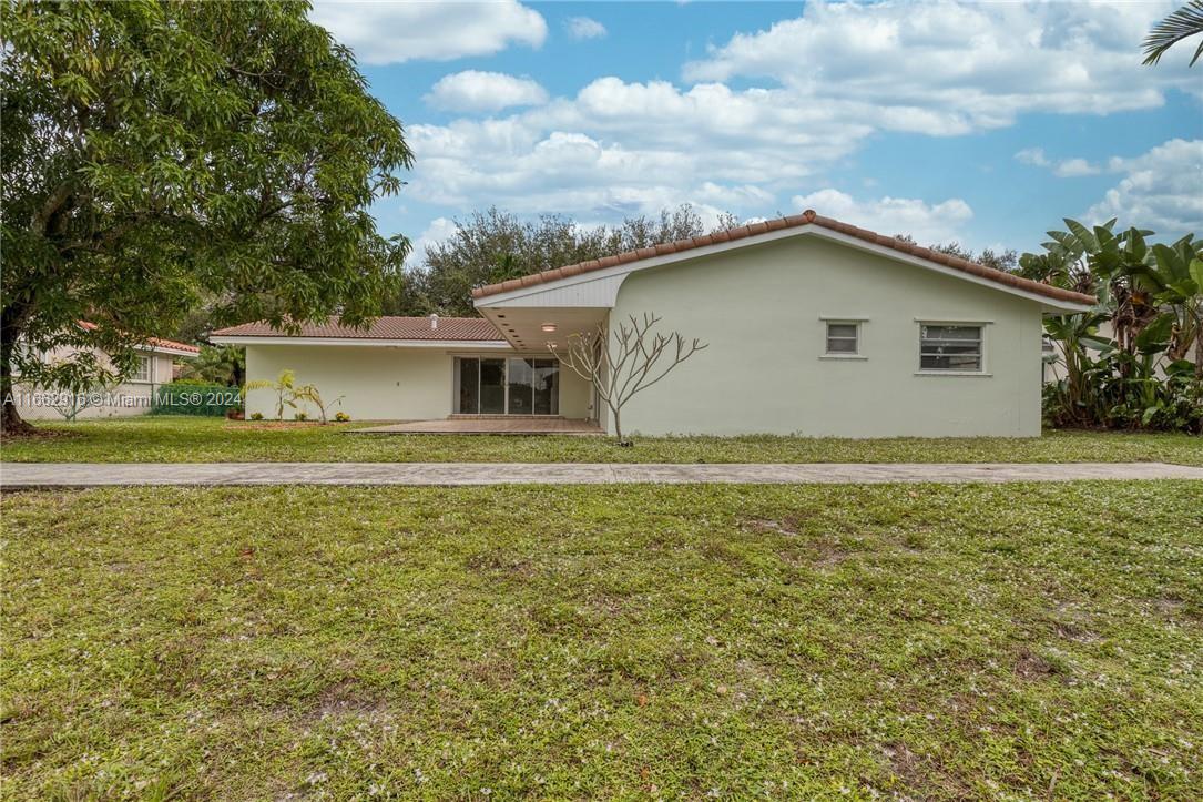 MIAMI LAKES SEC 6 - Residential Lease