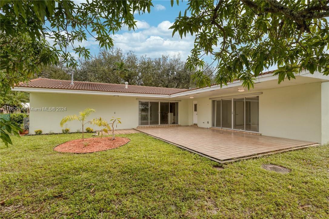 MIAMI LAKES SEC 6 - Residential Lease