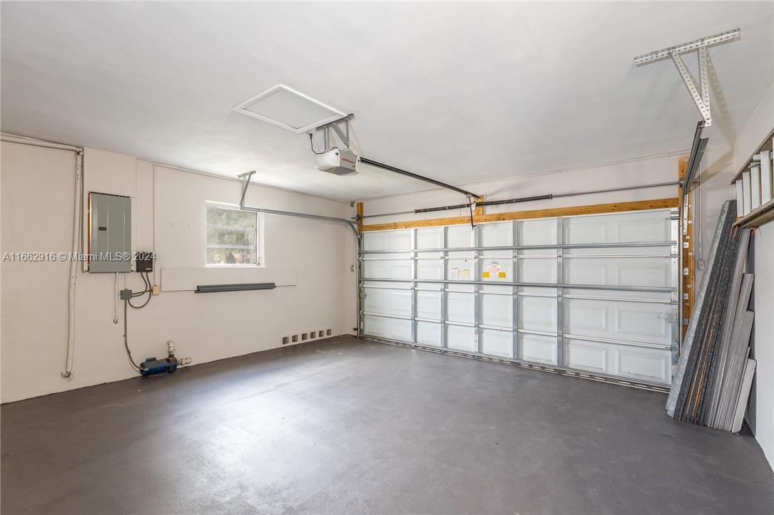 MIAMI LAKES SEC 6 - Residential Lease
