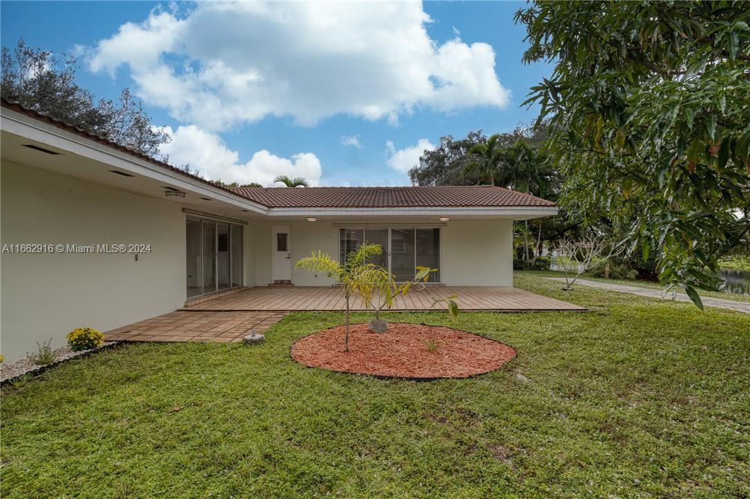 MIAMI LAKES SEC 6 - Residential Lease
