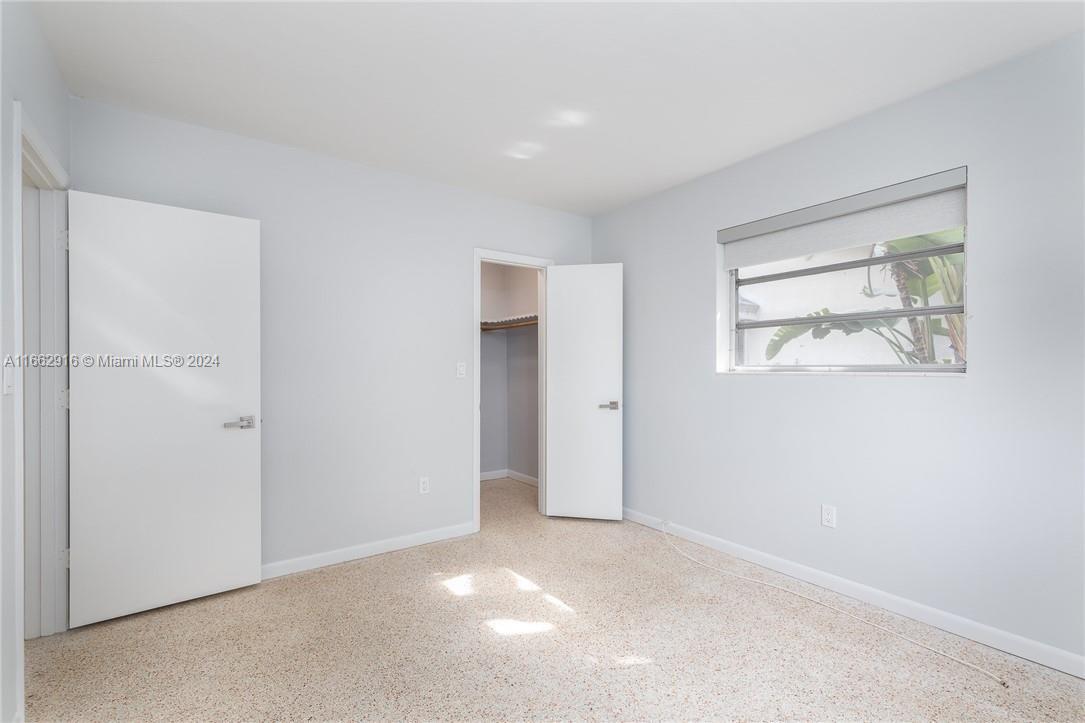 MIAMI LAKES SEC 6 - Residential Lease