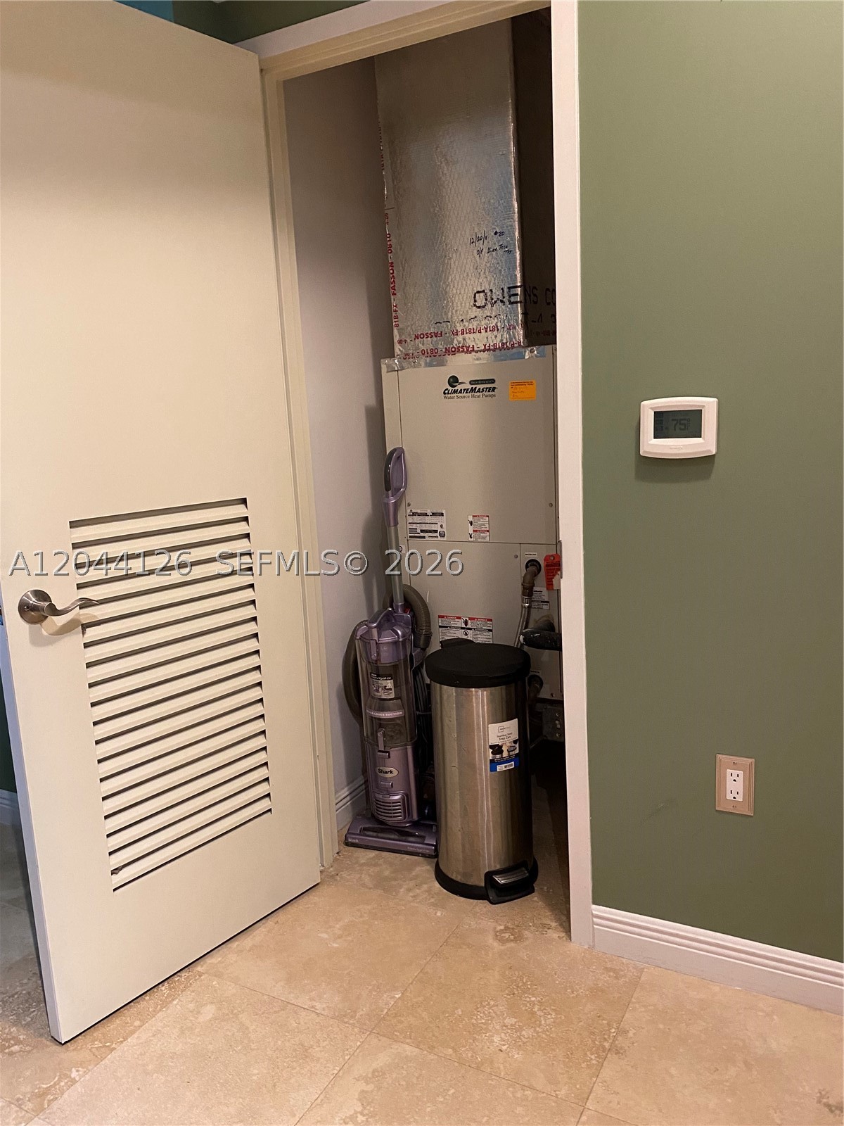 DUO CONDOMINIUM WEST - Residential Lease
