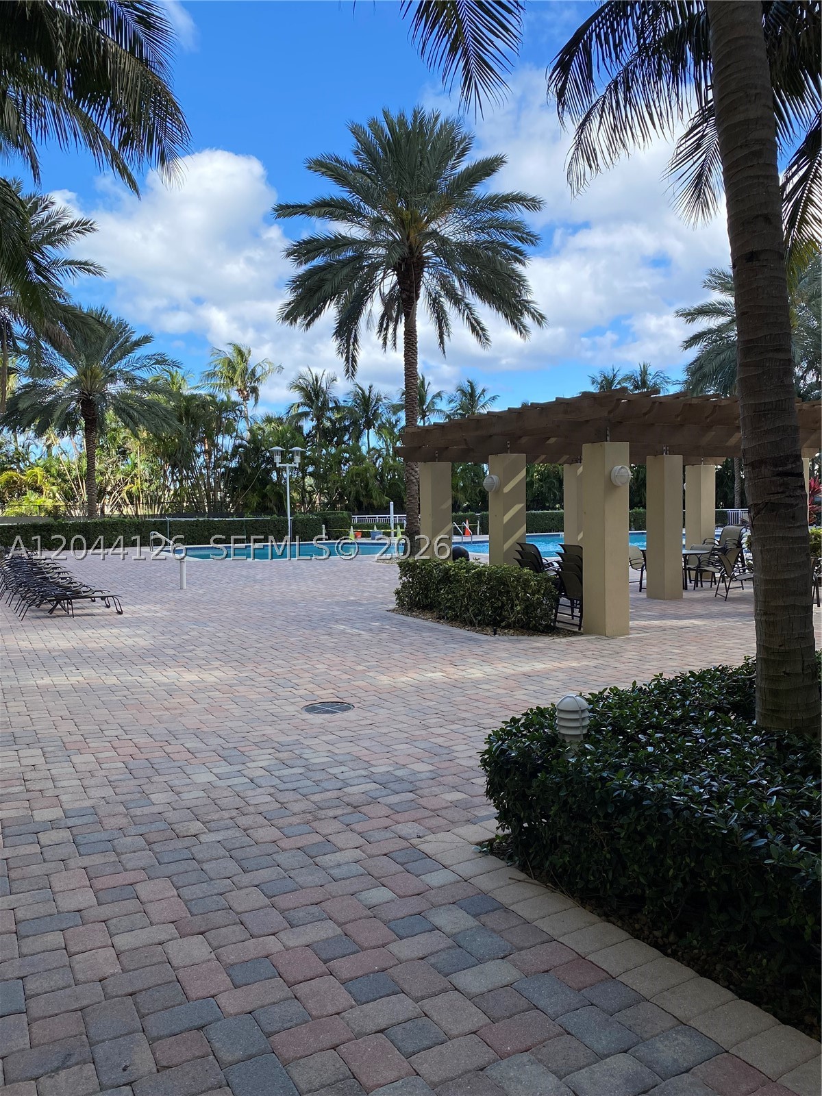 DUO CONDOMINIUM WEST - Residential Lease