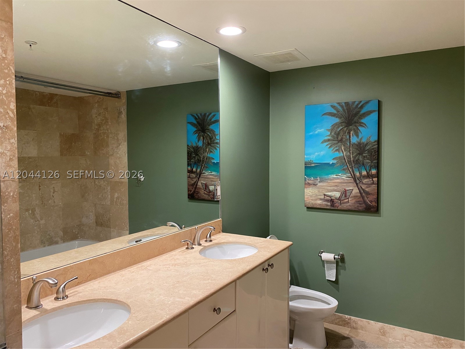 DUO CONDOMINIUM WEST - Residential Lease