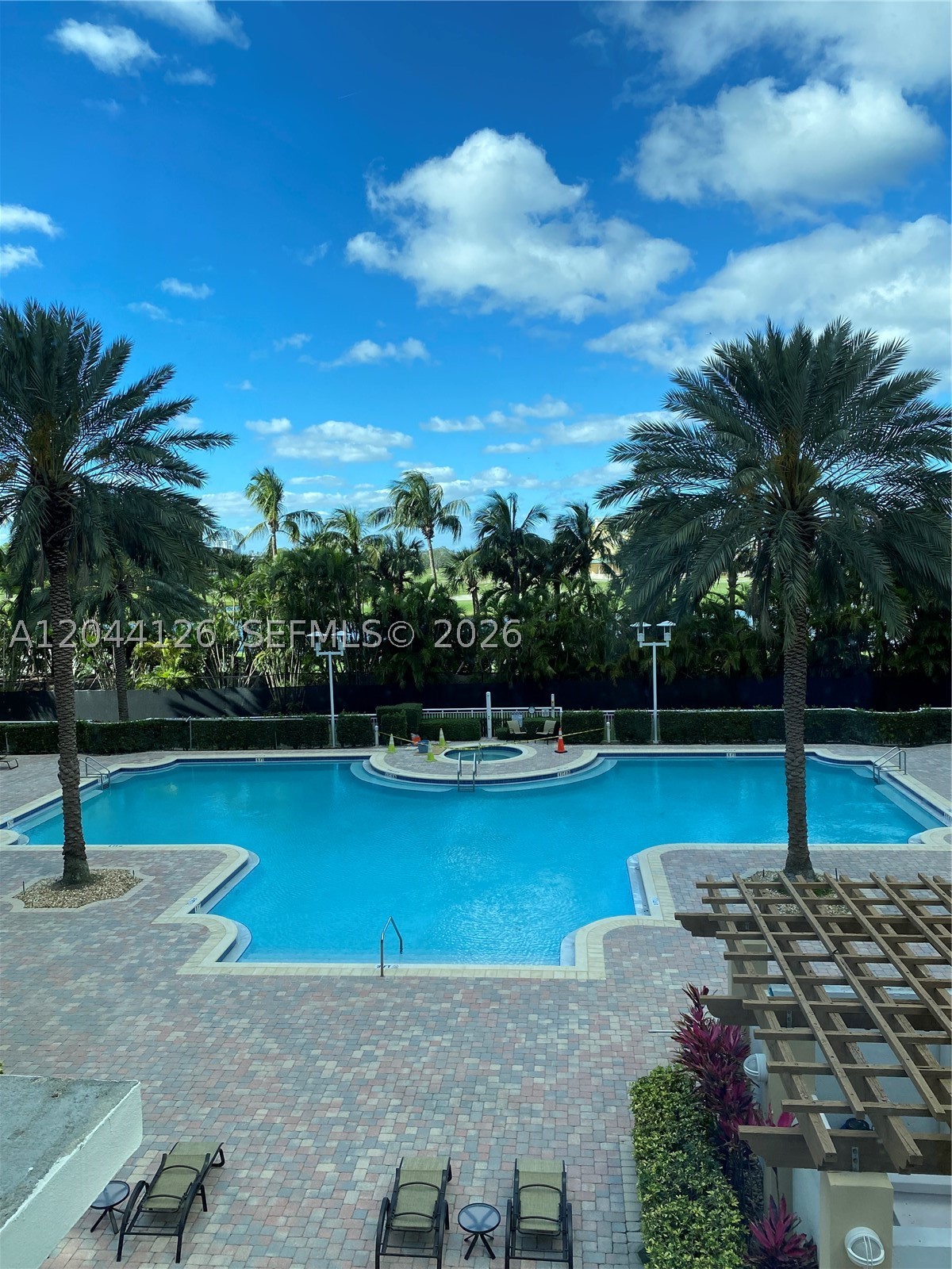 DUO CONDOMINIUM WEST - Residential Lease