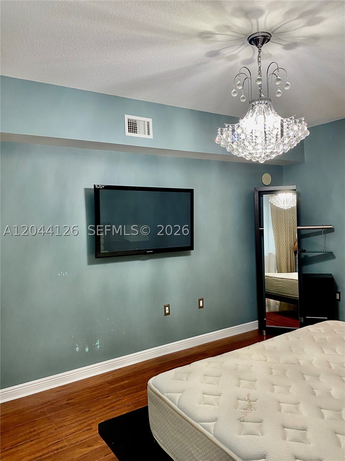 DUO CONDOMINIUM WEST - Residential Lease