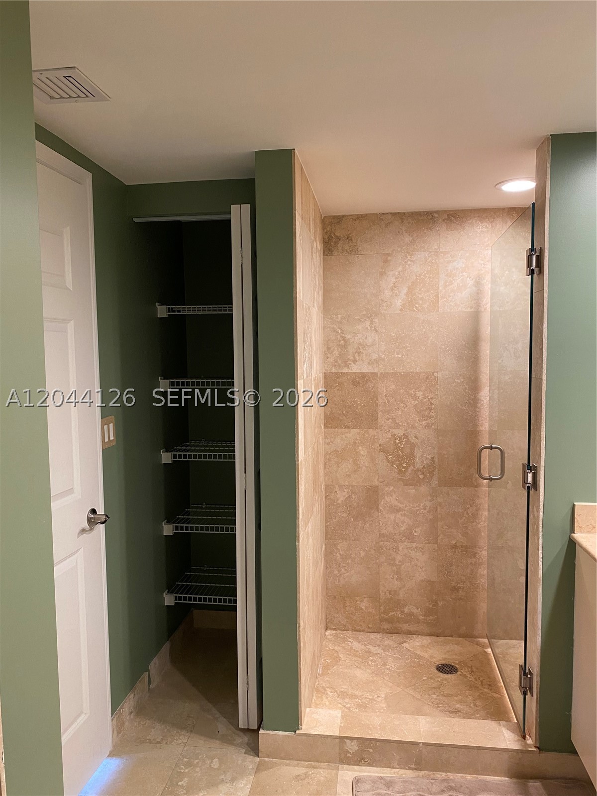 DUO CONDOMINIUM WEST - Residential Lease