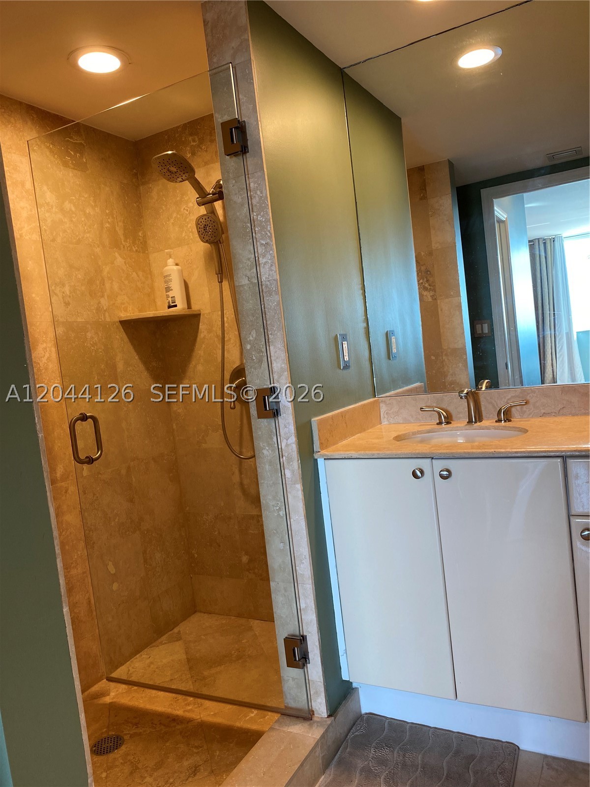 DUO CONDOMINIUM WEST - Residential Lease