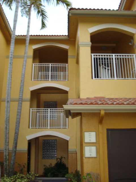LA VIA CONDO - Residential Lease