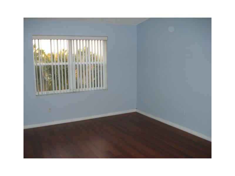 LA VIA CONDO - Residential Lease