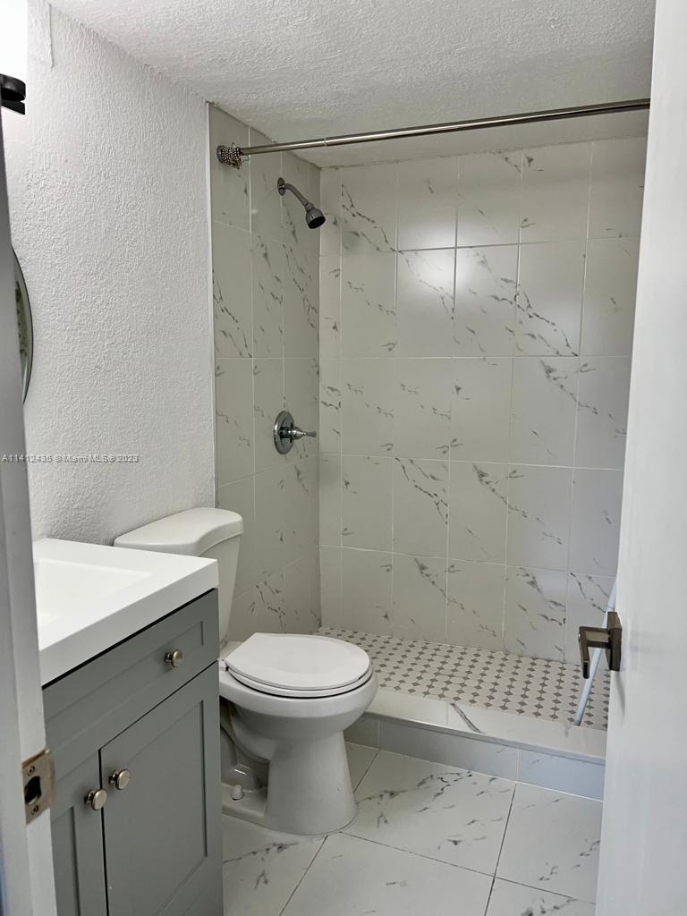 HARBOUR POINTE OF MIAMI - Residential Lease