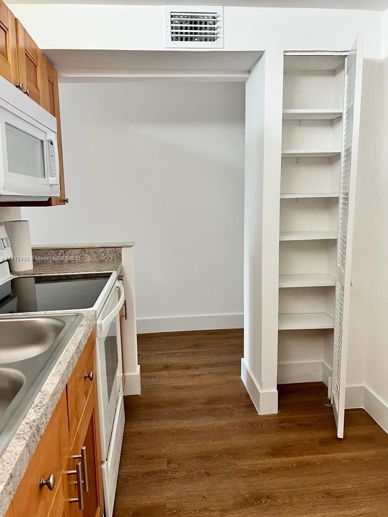 HARBOUR POINTE OF MIAMI - Residential Lease