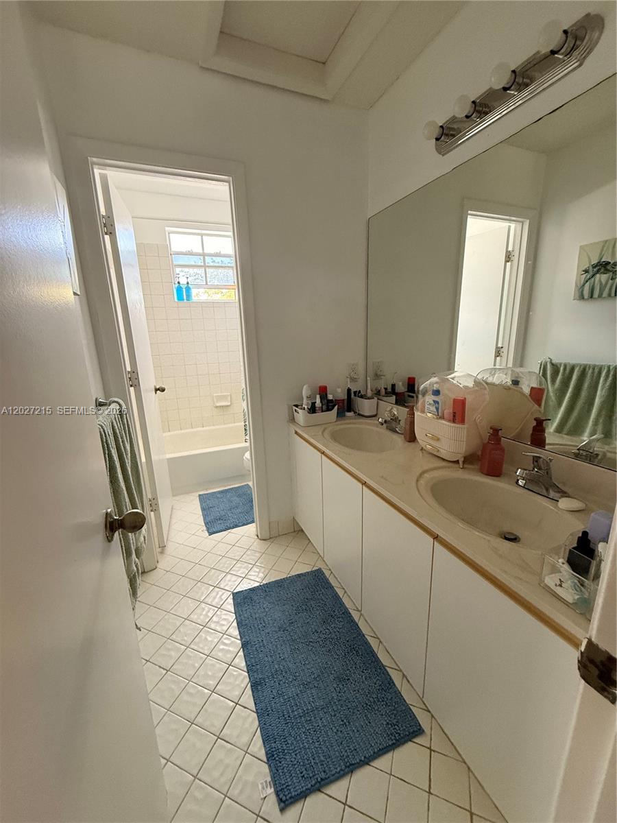 The Lakes - Residential Lease