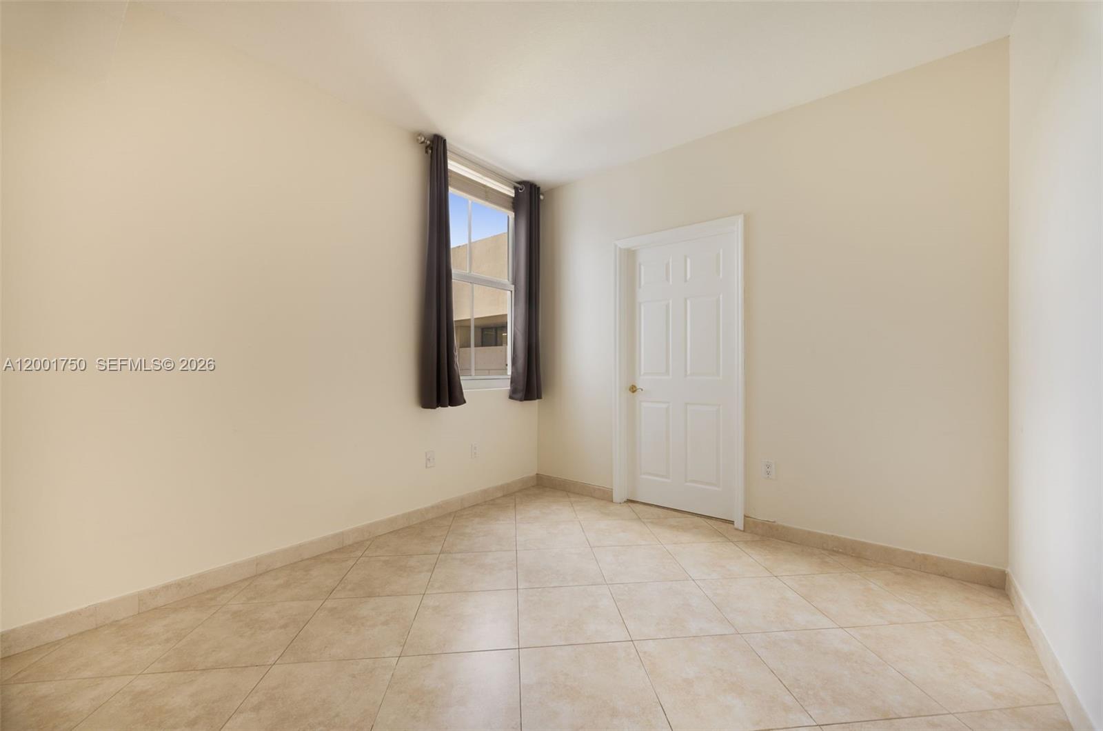GABLES PARK TOWER - Residential