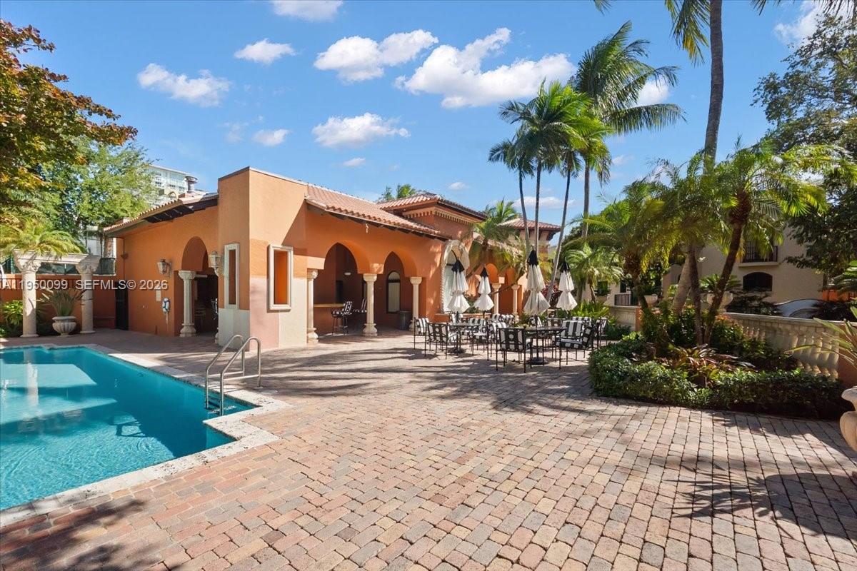 CLOISTERS ON THE BAY COND - Residential