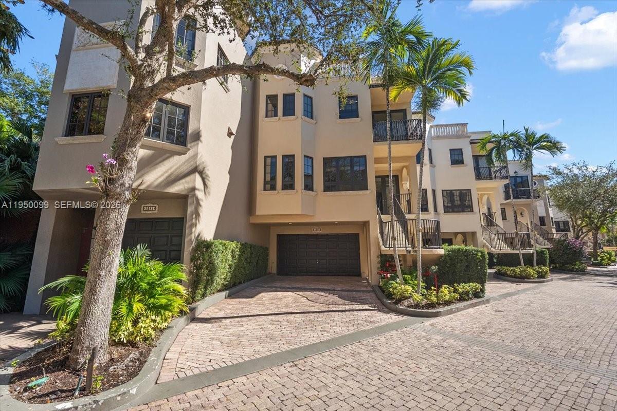 CLOISTERS ON THE BAY COND - Residential