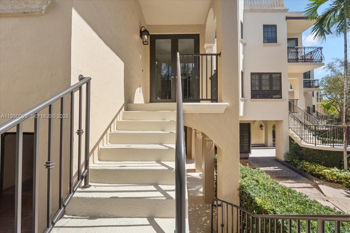 CLOISTERS ON THE BAY COND - Residential