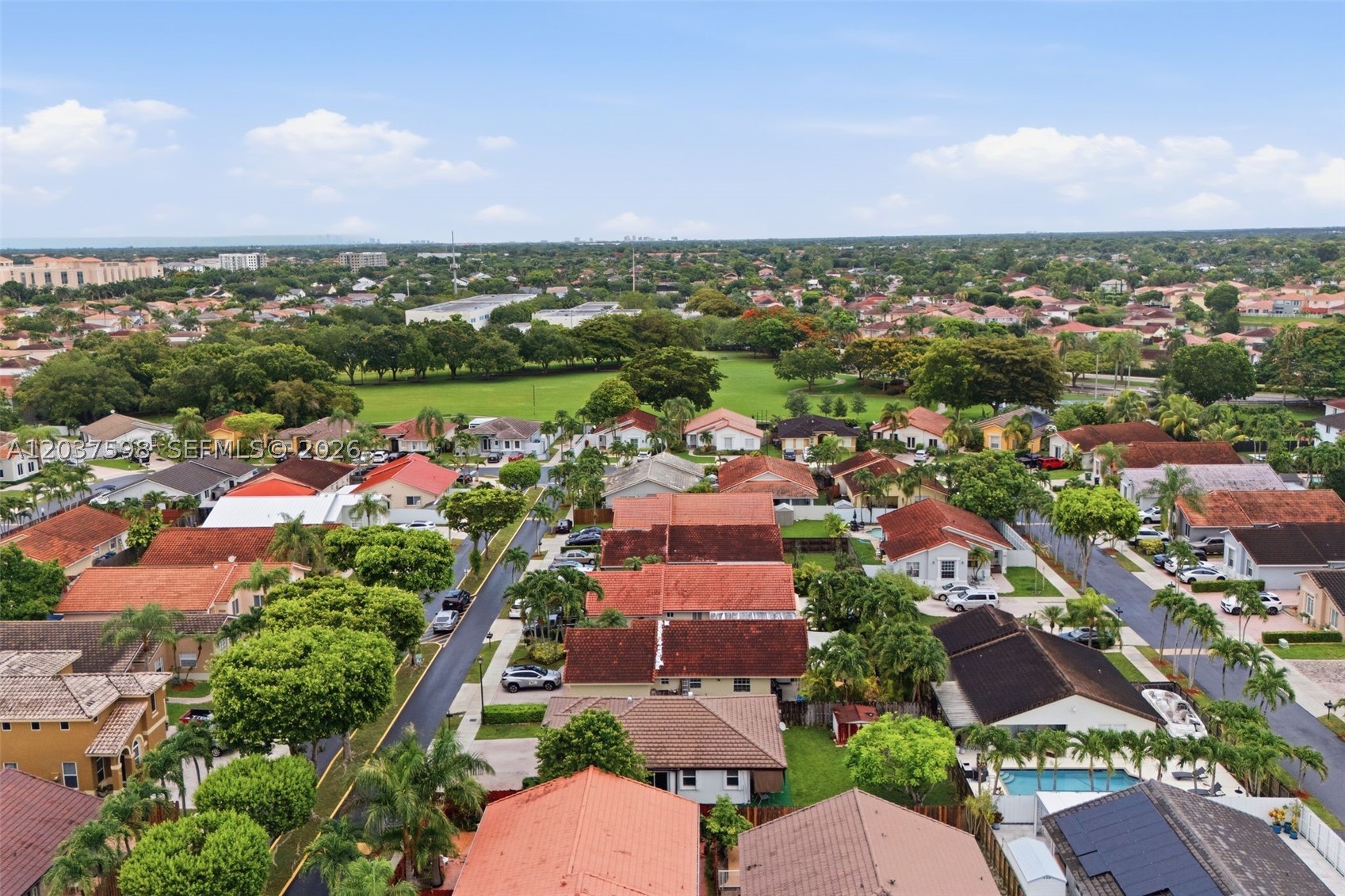 PEACOCKS POINT - Residential